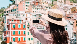 想省钱的年轻人，硬着头皮开始欧洲自由行