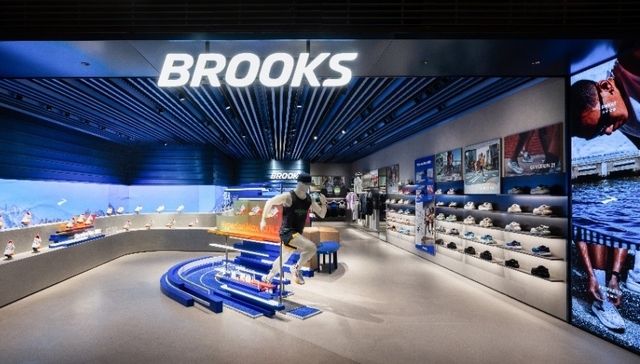 重返中国的Brooks上海开新店，不过中国跑鞋市场已是强敌环伺