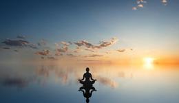 火起来的打工人“旅修”，能祛除班味儿吗？