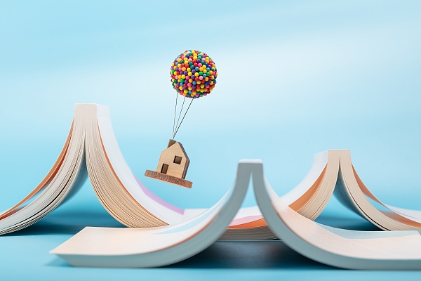 喜剧的背后是巨大的悲伤和痛苦 | 一周新书推荐