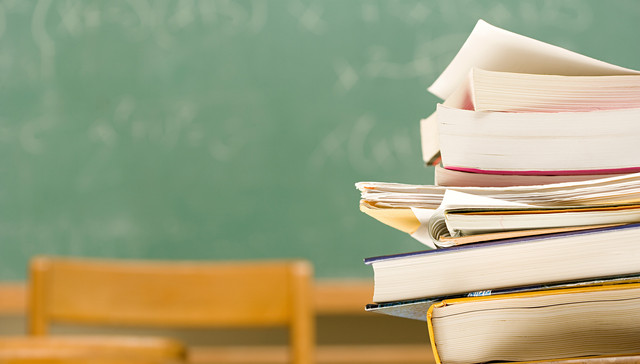 高教社疑已取消教材内46个收费点，专家称图书防盗版方式需合理合法