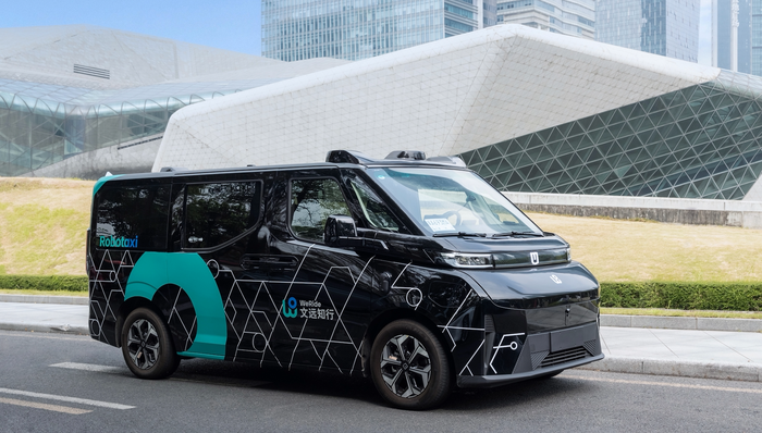 自动驾驶；robotaxi