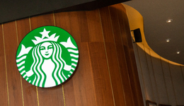 30元一杯星巴克，卷不過(guò)縣城瑞幸們