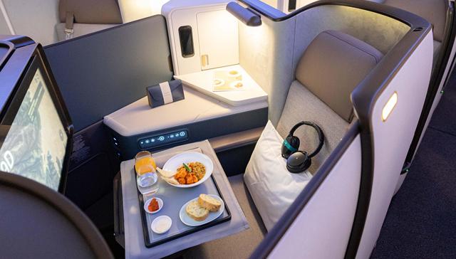 国泰航空推出尔雅公务客舱，超大机上屏幕革新体验