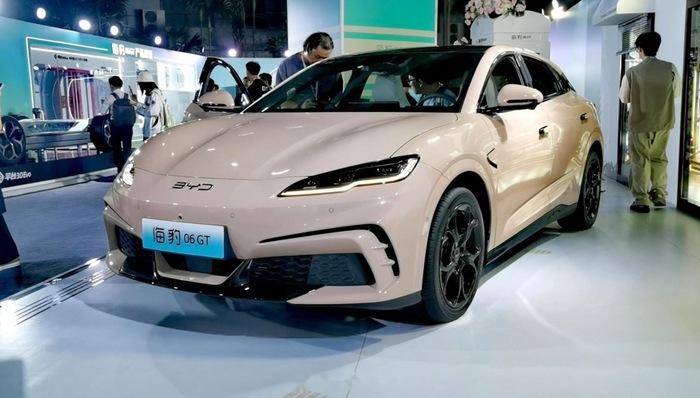 闪电快讯｜锁定年轻人，比亚迪海豹06GT上市