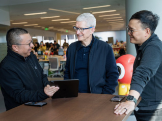 苹果CEO库克来华走访开发者，他回答了AI等倍受关注的问题