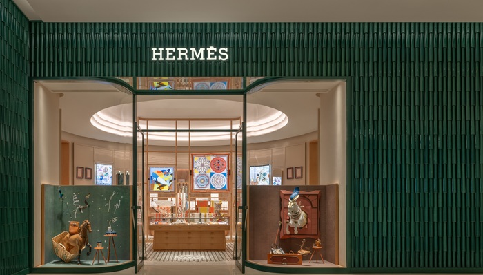 爱马仕深圳万象城专卖店启幕，CHANEL“月亮包”爆款潜力满满｜是日美好事物