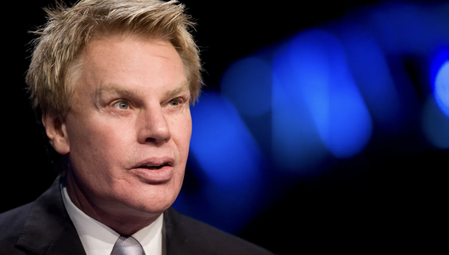 A&F前任CEO涉嫌性侵百名男模，曾推动肌肉猛男营销