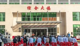 广东梅州一公立医院欠薪背后：医疗收入下降近3成，全国43.87%同类医院出现亏损