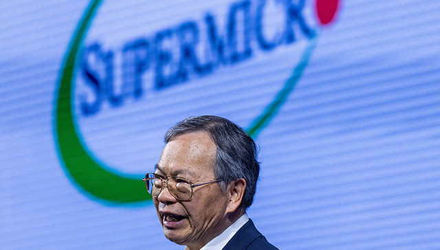 “AI妖股”超微电脑因财务造假丑闻股价大跌