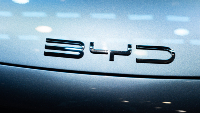 比亚迪单季营收超越特斯拉，利润仍有差距