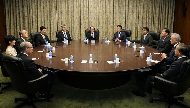 日本央行维持利率不变，政局不稳或推迟再次加息