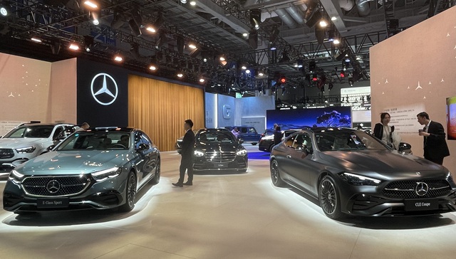 跨国汽车公司更加专注卖车，车型从“展品”向“商品”跨越｜进博会探馆