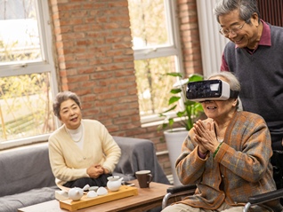 更多企业开始关注老年人的听力、膝盖和睡眠问题｜进博始发站