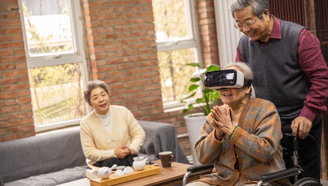 进博会，养老产品，银发经济，老龄化