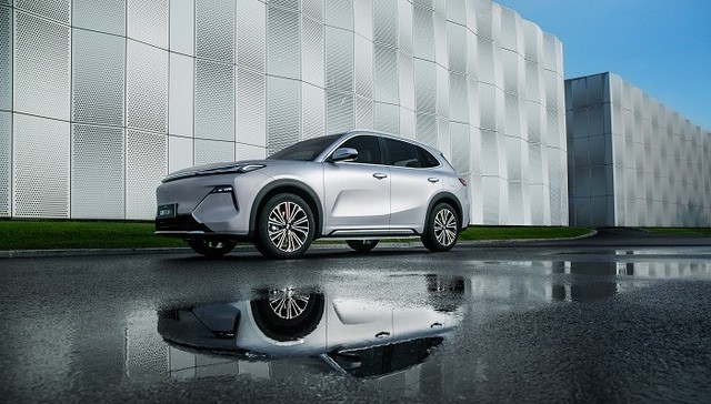 一周新车盘点 | 吉利银河星舰7 EM-i开启预售 小鹏P7+起售价低至18.68万元