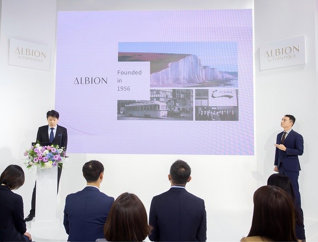 3-ALBION澳尔滨海外事业部本部长 梁田武夫.jpg