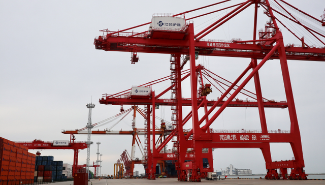 探访江苏5G全自动化深水港，背后是千亿级临港产业集群