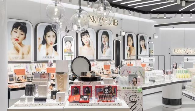 均价50元的抖音头部彩妆进军线下