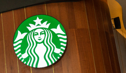 星巴克中國要“賣身”，只為正面剛?cè)鹦遥? class=
