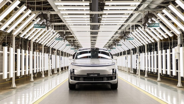 全球首家全量推送车位到车位，理想汽车成智能驾驶领先者