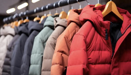 羽絨服，開(kāi)始“癲”了