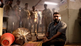 据说国内超过十家公司想翻拍《因果报应》