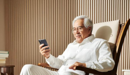 熬夜追短剧的银发族，撬动了谁的生意？