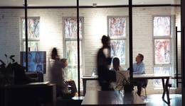 大模型創(chuàng)業(yè)“生死局”：融資困難、造血乏力、賣身離場