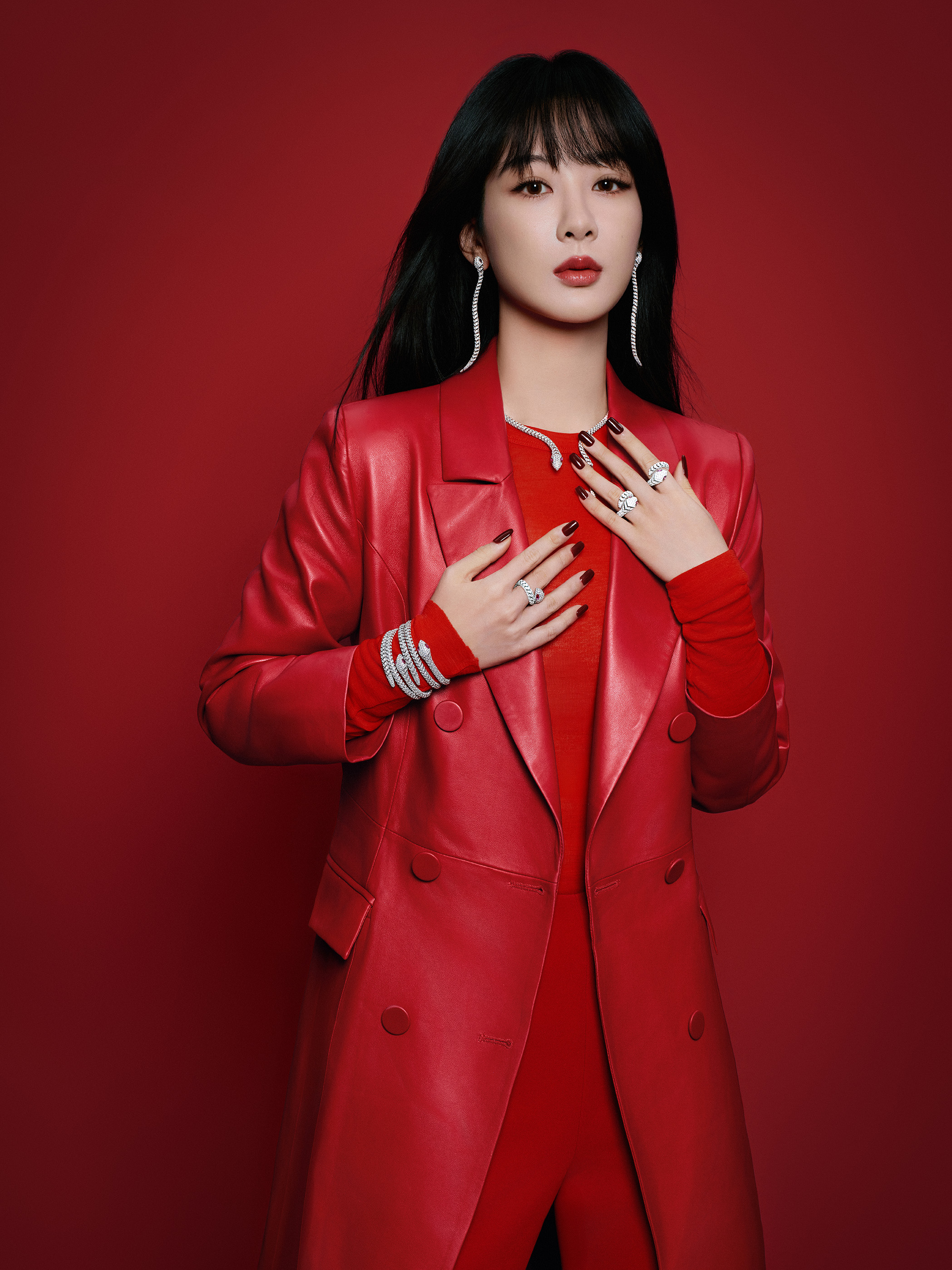 20241002 apm ads shooting paris28502 拷贝 3.jpg