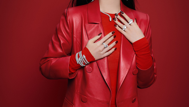 APM Monaco携手全球品牌代言人杨紫，开启「迎蛇耀新愿」线上直播