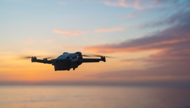 地方新闻精选 | 荆州通报一大型无人机坠落 合肥民政局回应初次结婚登记可领1500元补贴