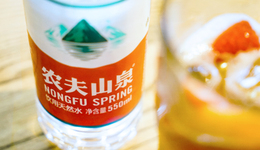 活动价18元/15瓶，农夫山泉发起矿泉水“冬季攻势”