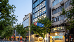 再起波瀾：雅戈爾收銀泰百貨，美團(tuán)牽手沃爾瑪