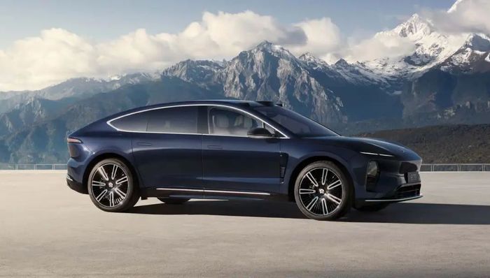 电厂 | 改变汽车结构和国家标准，蔚来ET9上的线控转向到底是什么？