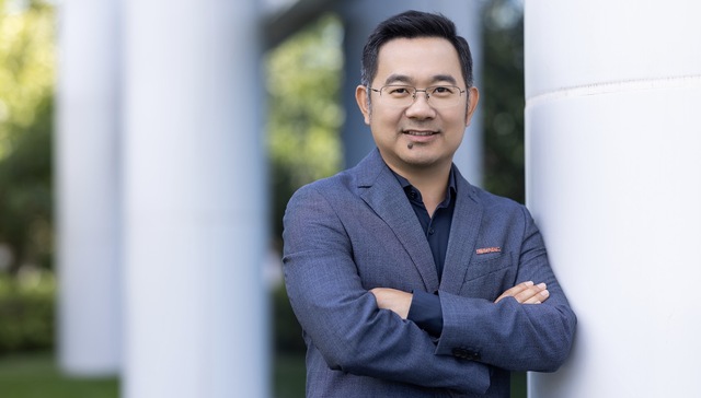 科兴孟伟宁：一场中国疫苗赢得全球信任的冒险｜出海的人①