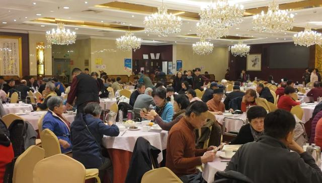 【特写】消费券“喂饱”了上海餐饮行业，但没完全饱