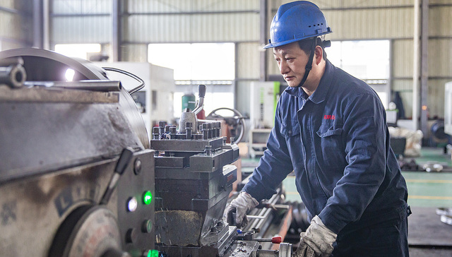 12月制造业PMI释放五大信号，保交楼、基建投资改善向好