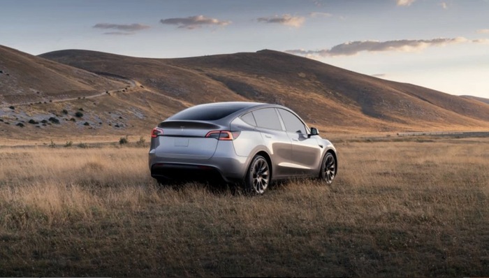 闪电快讯｜特斯拉2024全年交付超178.9万辆，国内销量再创新高