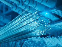 盘前机会前瞻|工信部开展万兆光网试点工作！这几家公司在400G/800G高带宽全光连接领域深度布局（附概念股）