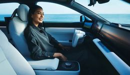 車圈開卷CES2025：寶馬新車載系統(tǒng)大秀肌肉，索尼電車75萬(wàn)開賣