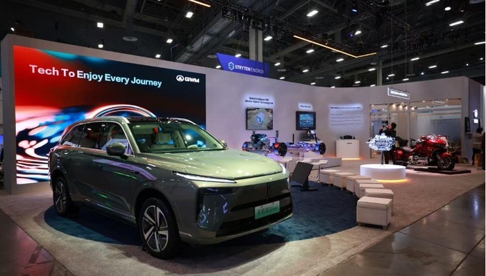 闪电快讯 ｜ 长城汽车亮相CES 2025  展示AI技术、Hi4动力体系和摩托车产品