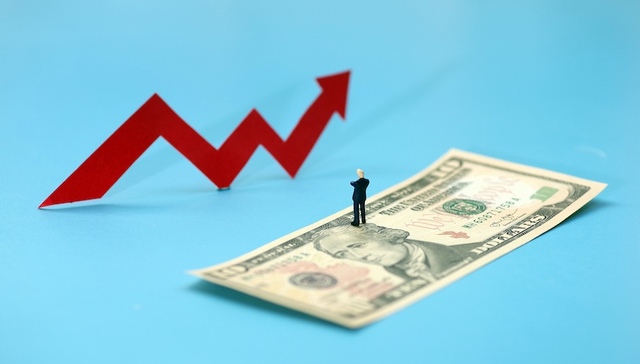 美债收益率异常走高，特朗普新政或将美国经济引向滞胀？