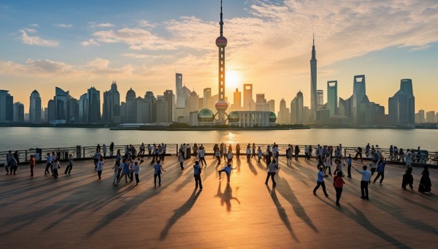 上海市人大代表,上海两会,超级老龄化,深度老龄化,老年人,银发经济,东方明珠,春秋航空,高龄老人,文