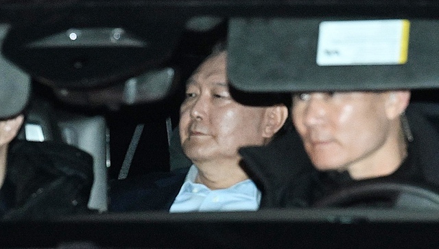 尹锡悦,调查,逮捕,弹劾