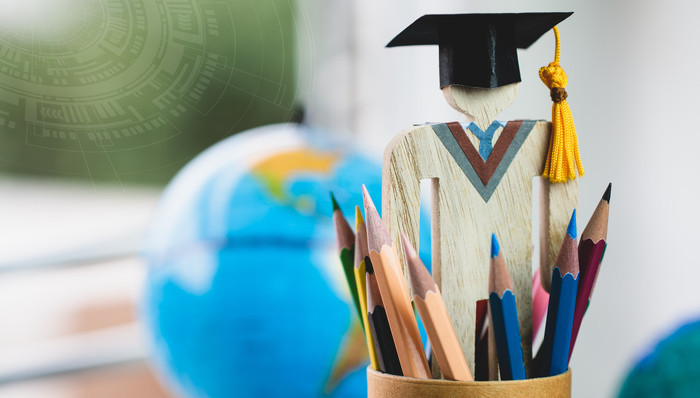 盘前机会前瞻|重磅！教育行业顶层设计出炉，这几家公司在AI教育和产教融合方面深耕多年值得关注（附概念股）