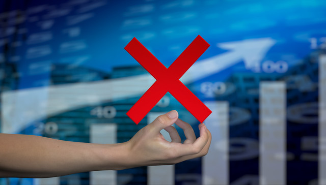 营口银行3.06亿股股权拍卖因案外人异议暂缓，被指不配合评估