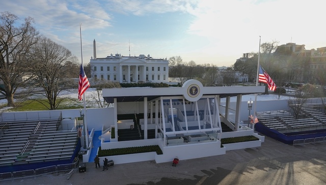 总统搬家5小时内完成：流程表精确到分钟，管家厨师都参与搬运