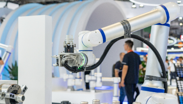 董事长成为总理“座上宾”，这家机器人公司有何来头？