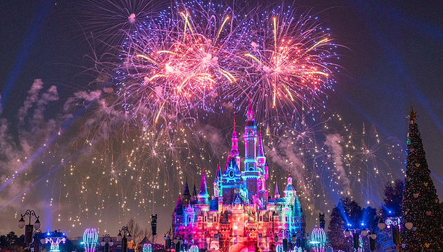 包兆天(Andrew Bolstein)就任上海迪士尼总裁，将面临游客量下滑等诸多挑战